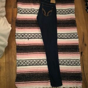 hollister size 3R dark wash jeans